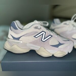 New Balance Cream and Blue Chunky Sneakers